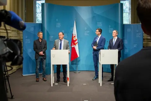 Ab dem 1. April übernimmt das Land die Kosten für die Nutzung der Brennerautobahn im Abschnitt Bozen Nord-Bozen Süd an Werktagen zu Spitzenzeiten. Heute wurde das Abkommen Land-A22 vorgestellt. (Foto: LPA/Fabio Brucculeri)