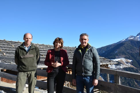 Da sx: Georg Marsoner, l'assessora Kuenzer, il sindaco Thomas Holzner. (Foto: ASP/Marcella Morandini)