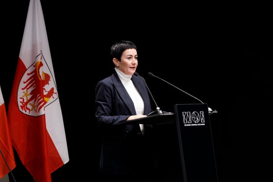 Die Aufwertung und Stärkung der Ortspolizei sei ein wichtiges Element der Südtiroler Sicherheitspolitik, betonte Sicherheitslandesrätin Ulli Mair. (Foto: LPA/Tiberio Sorvillo)