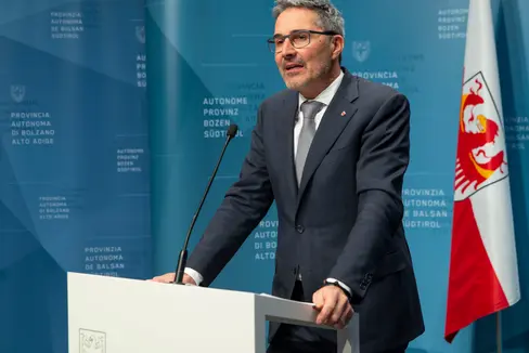 Landeshauptmann Kompatscher: Die ASTAT-Daten zu den 17 Nachhaltigkeitsindikatoren stellen eine neue Art von Qualitätserhebung dar. (Foto: LPA/Fabio Brucculeri)