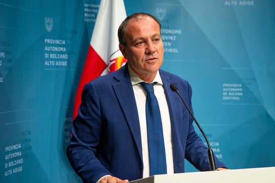 LR Vettorato verwies auf die enge Zusammenarbeit mit Terna und die gelungene Einbeziehung von Gemeinden und Bürgerinnen und Bürgern bei der Planung des Vorhabens. (Foto: LPA/Fabio Brucculeri)