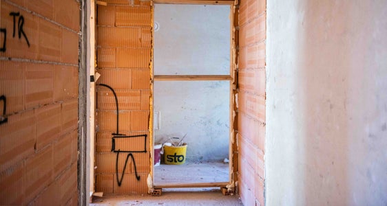 Wer sein Eigenheim baut oder kauft, kann künftig mit höheren Beiträgen rechnen: Dies hat die Landesregierung mit zwei Neuerungen in der Wohnbauförderung ermöglicht. (Foto: LPA/Claudia Corrent)