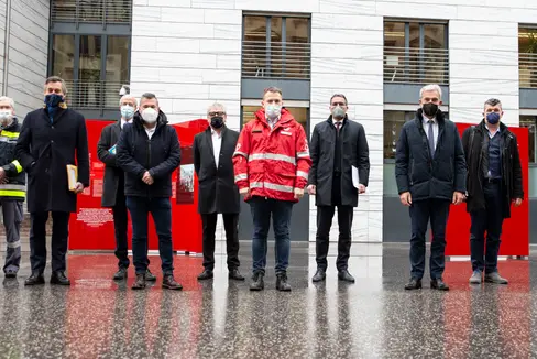 Land und Sanitätsbetrieb organisieren in Zusammenarbeit mit den Gemeinden, den Apotheken und den Freiwilligenorganisationen vom 10. bis 12. Dezember die Aktion Südtirol impft. (Foto: LPA/Barbara Franzelin)