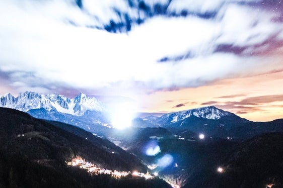 L'inquinamento luminoso può provocare danni ambientali, scientifici, culturali ed economici (Foto: Unsplash)