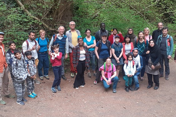 Persone locali e migranti di tutte le età che vivono in Alto Adige da molto tempo sono il gruppo target del progetto Berge verbinden - le montagne uniscono (Foto: ASP/Servizio coordinamento per l'integrazione)