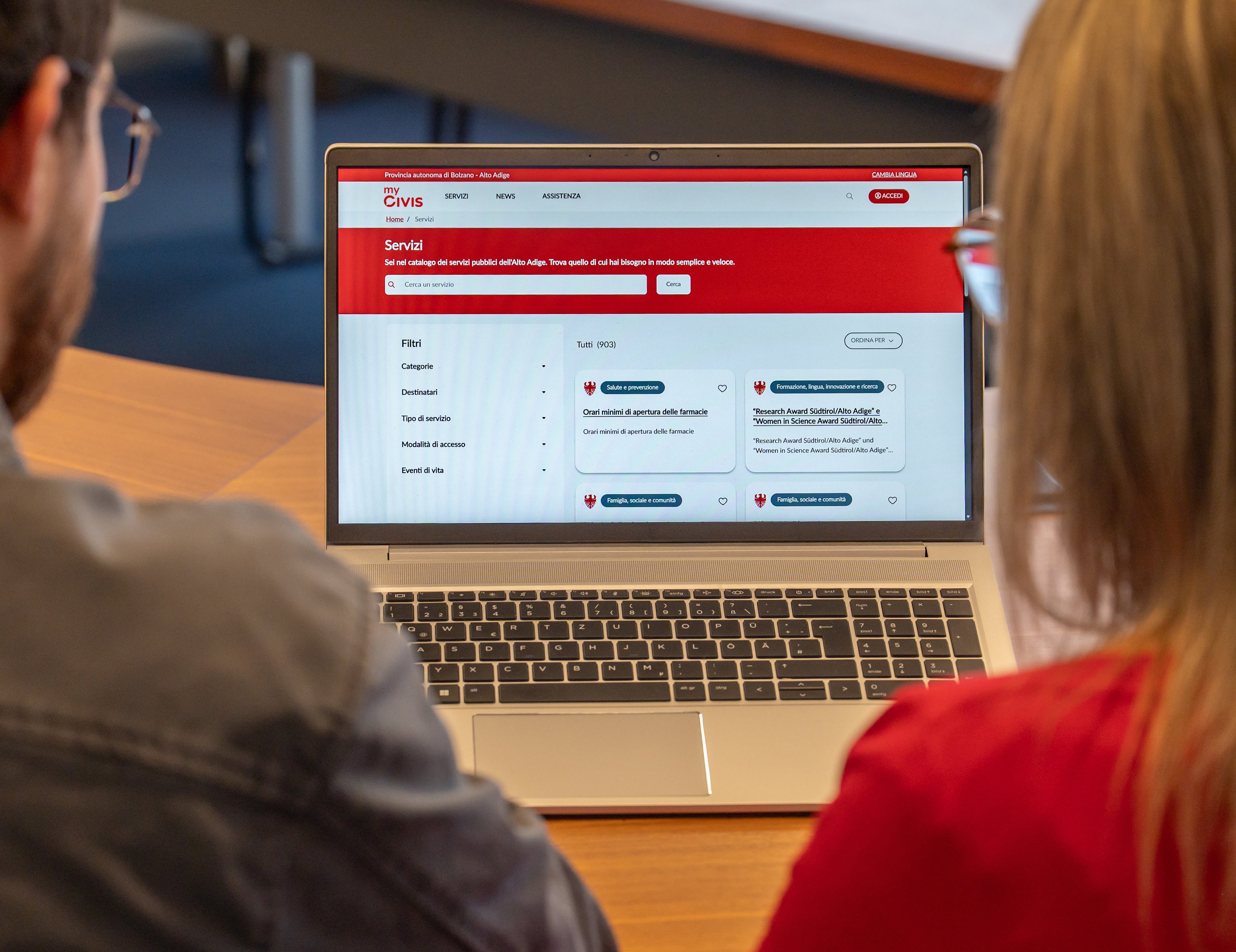 Das neue Bürgerportal myCIVIS ist eines der zahlreichen Digitalisierungsprojekte, die über mehrere Fonds unterstützt wurden und die eine gute Koordination der eingesetzten EFRE-, PNRR- und Landesmitteln verlangt haben. (Foto: LPA/Greta Stuefer)