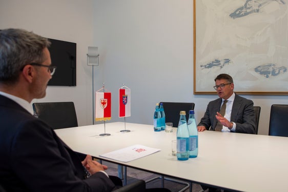 Der neue Ministerpräsident des deutschen Bundeslandes Hessen, Boris Rhein, hat heute im Landhaus 1 in Bozen Landeshauptmann Arno Kompatscher einen Besuch abgestattet. (Foto: LPA/Fabio Brucculeri)