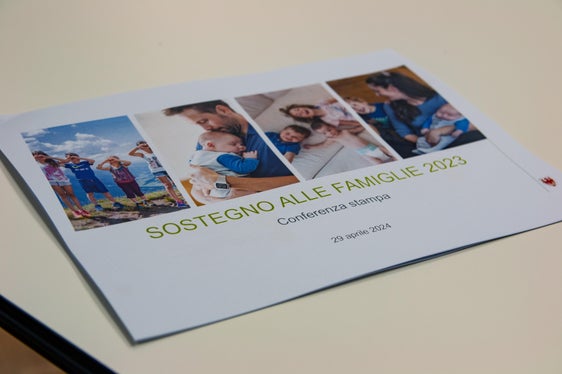 La Provincia di Bolzano ha messo a disposizione nel 2023 oltre 78 milioni di euro per gli aiuti diretti alle famiglie. Altri 25 milioni di euro sono stati erogati come bonus una tantum. (Foto: ASP/Greta Stuefer)