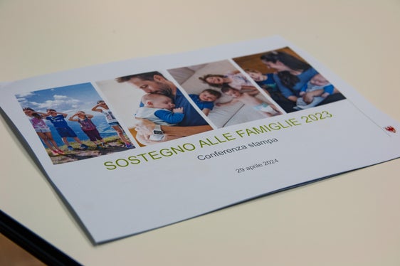 La Provincia di Bolzano ha messo a disposizione nel 2023 oltre 78 milioni di euro per gli aiuti diretti alle famiglie. Altri 25 milioni di euro sono stati erogati come bonus una tantum. (Foto: ASP/Greta Stuefer)