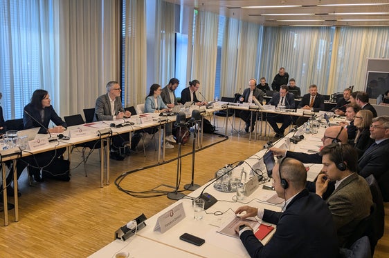 Focus sulla ferrovia: i rappresentanti della CAB alla conferenza dei presidenti a Innsbruck. (Foto: USP/Ingo Dejaco)