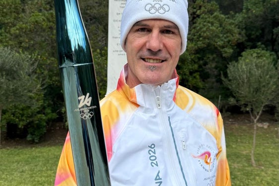 Der zweifache Olympiasieger Armin Zöggeler sprach von seiner Aufregung an diesem ganz besonderen Tag. 2006 war ich Fahnenträger der italienischen Mannschaft bei der Abschlussfeier der Olympischen Winterspiele in Turin. Jetzt durfte ich die besondere olympische Atmosphäre erneut aus nächster Nähe erleben. (Foto: LPA)