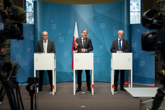 Die statistischen Daten bildeten die tatsächliche Qualität der Patientenversorgung in Südtirol nur unvollständig ab, erklärte Landeshauptmann Kompatscher. (Foto: LPA/Fabio Brucculeri)