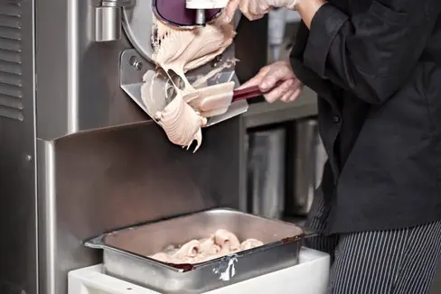 Wer am 28. März die Eignungsprüfung für Speiseeisherstellerinnen und Speiseeishersteller absolvieren möchte, muss sich bis Freitag, 13. März, dafür anmelden. (Foto: LPA)