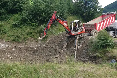 Das Rückhaltebecken im Unser-Frau-Bach musste in diesem Sommer zweimal von Material befreit werden. (Foto: Agentur für Bevölkerungsschutz/Amt für Wildbach- und Lawinenverbauung West/Martin Eschgfäller)