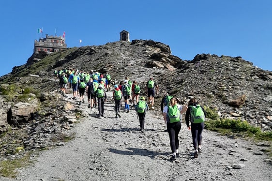 Nel corso del campo sportivo, i giovani dell'Euregio partecipano anche a diverse escursioni (Foto: Euregio)