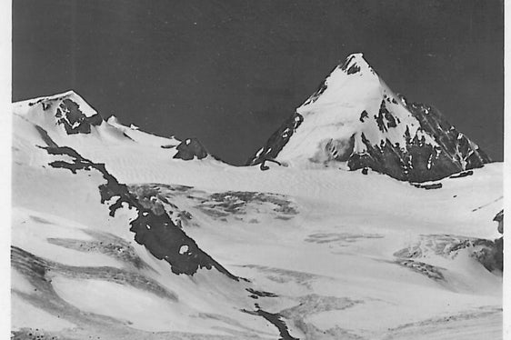 Bereits vor 100 Jahren ein beeindruckendes Fotomotiv: der Cevdale in der Ortlergruppe (Fränzl, Lorenz: Gletscher des Cevedale in Richtung Königsspitze (Ortlergruppe). 1930 – 1940. Inv.Nr. 4105791, Touriseum – Landesmuseum für Tourismus/Schloss Trauttmansdorff)