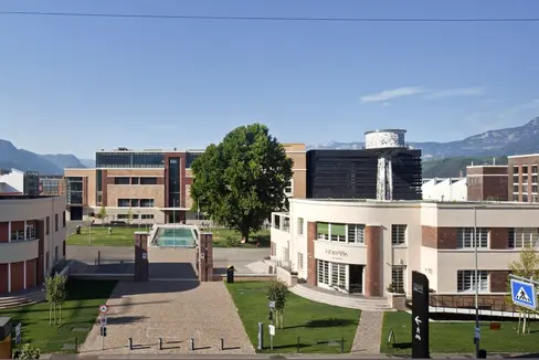 Per le attività e gli investimenti della NOI spa nel 2021 la Giunta provinciale destina 11 milioni di euro. Nella foto il NOI Techpark a Bolzano Sud (Foto: NOI/Giuseppe Salghetti Drioli)