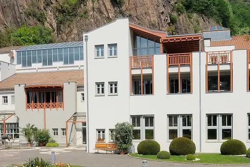 Sabato 8 giugno anche il Podere provinciale Cantina Laimburg parteciperà alla “Notte delle Cantine” della Strada del Vino. (Foto: ASP/Centro di sperimentazione Laimburg)