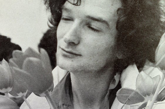 Matthias Schönweger sperimenterà il linguaggio in Gebucht. Teil 1: Reise auch ein Tunwort. Teil 2: Reise auch ein Imperativ. Ein Drehbuch, cercando di cogliere il mondo nel suo insieme (Foto: Teßmann)