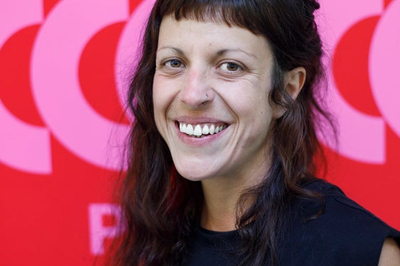 Nadia Tamanini wurde im Kulturzentrum Trevi in Bozen mit dem Piero-Siena-Preis ausgezeichnet. (Foto: LPA/Tiberio Sorvillo)