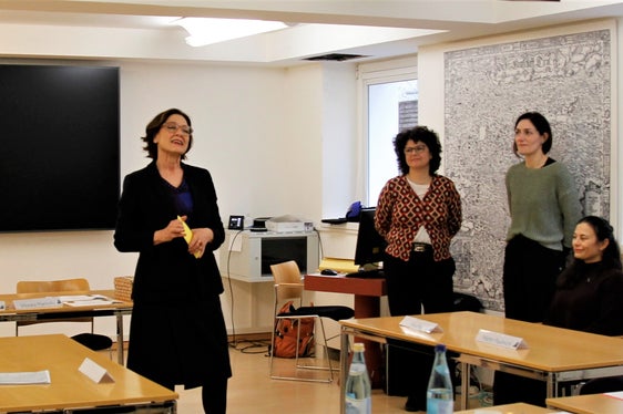 (v.l.) Jurymitglied Evi Deborah Schwienbacher, Beatrix Christanell (Pädagogische Abteilung der Deutschen Bildungsdirektion), Wettbewerbskoordinatorin Monika Marinello (Pädagogischen Abteilung der Deutschen Bildungsdirektion), Elisabeth Pfattner (Pädagogische Abteilung der Deutschen Bildungsdirektion) und die Jurymitglieder Elisa Piras und Martin Paulmichl freuten sich über engagierte Teilnahme der Schülerinnen und Schüler (Foto: LPA/Bildungsdirektion)