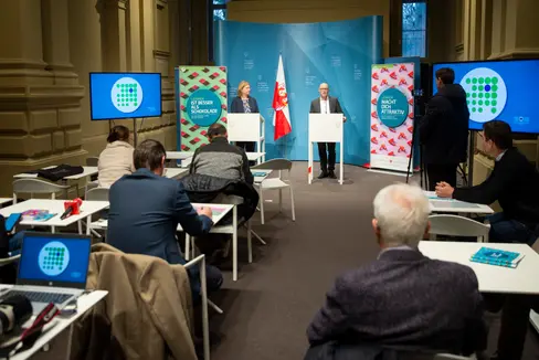 Die Erwachsenenbildung in den Fokus rücken, das will die Kampagne, die das Weiterbildungsamt am heutigen internationalen Tag der Bildung Im Landhaus in Bozen vorgestellt hat. (Foto: LPA/Fabio Brucculeri)