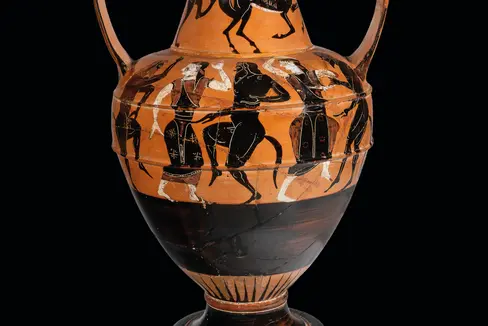 L'anfora con scena dionisiaca e iscrizione dipinta con firma del ceramista: “Nikosthenes epoiesen” (Nikosthenes fece) (seconda metà VI sec. a.C.) proveniente da Cerveteri, necropoli di Cava della Pozzolana, conservata al museo nazionale Etrusco di Villa Giulia. è una delle grandi attrazioni della mostra inaugurata oggi al Centro Trevi. ( foto etru /archivio fotografico Mauro Benedetti)