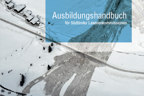 presentato il manuale di formazione per le commissioni valanghe, pubblicato in questi giorni per la prima volta in un'edizione riveduta ed adattata all'Alto Adige. (Foto