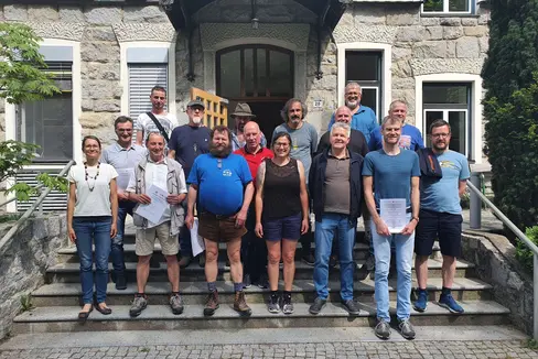 Bereit für die Sommersaison: die 22 neu zertifizierten Hirten und Hirtinnen (Foto: LPA/Fachschule für Land- und Hauswirtschaft Salern)