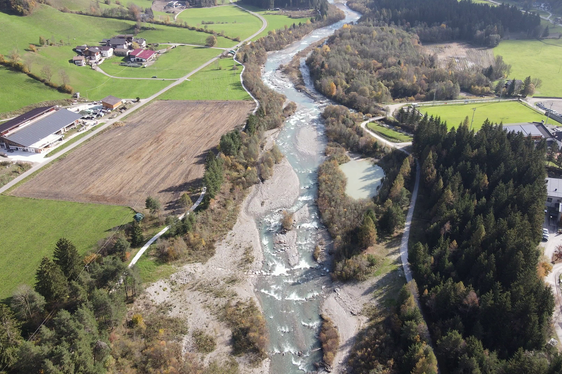 Die Umsetzung der Maßnahmen im Mareiter Bach erfolgt in mehreren Bauabschnitten, wobei jeweils in einer Niedrigwasserperiode im Winter einige Sperrenbauwerke umgebaut werden und das Bachbett aufgeweitet wird. (Foto: LPA/Landesamt für Wildbach- und Lawinenverbauung Nord in der Agentur für Bevölkerungsschutz)
