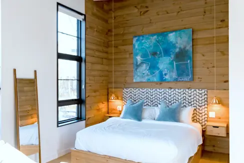 In Alto Adige via libera al regolamento che definisce i criteri e le modalità per il rilevamento dei posti letto, fissa il tetto massimo e disciplina l’assegnazione di nuovi posti letto nelle strutture turistiche. (Foto Pexels)