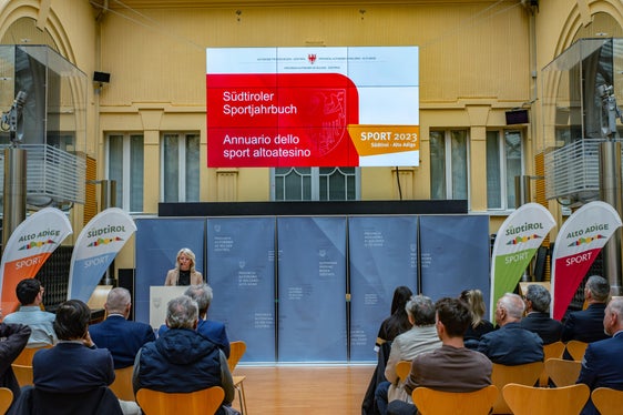 Gabriella Filippi dell'Ufficio Sport ha presentato alcuni dei contenuti del nuovo Annuario dello sport. (Foto: ASP/Greta Stuefer)