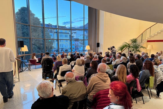 Grande partecipazione di pubblico al Teatro Comunale di Bolzano per la biografia sui generis presentata dal maestro Beatrice Venezi, dedicata a Giacomo Puccini. (Foto: USP)