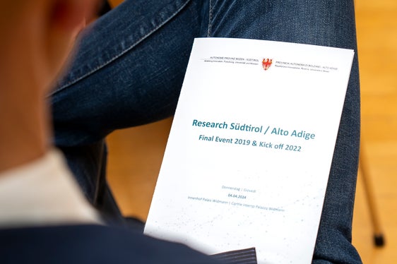 Presentati oggi (4 aprile), a Palazzo Widmann, i progetti ammessi a finanziamento dopo il bando Research Südtirol/Alto Adige 2022 e i risultati dei progetti conclusi. (Foto: ASP/Fabio Brucculeri)