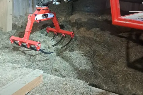 L'assessorato all'Agricoltura guidato da Luis Walcher si impegna a promuovere la meccanizzazione interna per facilitare il lavoro nelle aziende agricole. (Foto: USP/Ufficio Meccanizzazione agricola e produzione biologica/Martin Stuppner)