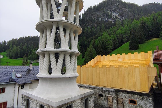 Dai 20 ai 22 de ma é na delegaziun dl'Intendënza y Cultura ladina jüda a vijité le raiun linguistich rumanc ti Grijiuns: Tor Alva a Mulegns. (Foto: USP/Intendënza y Cultura ladina)