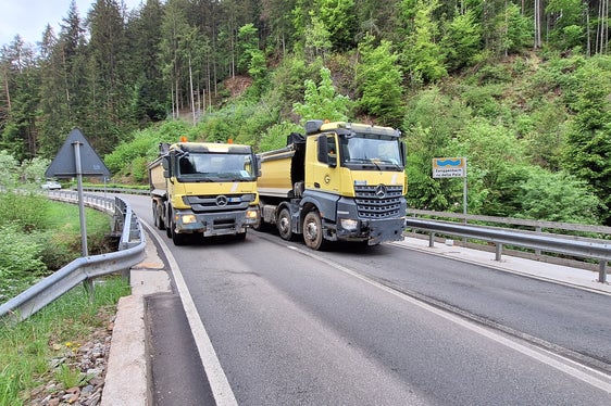 Im Mai 2024 wurden im Auftrag von der Landesabteilung Tiefbau insgesamt 25 Brücken überprüft, darunter jene auf der Staatsstraße aufs Lavazéjoch. (Foto: LPA/Landesabteilung Tiefbau)