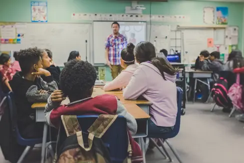 Die internationale Fachrichtung, die in einigen italienischsprachigen Oberschulen angeboten wird, kommt bei den Schülerinnen und Schülern gut an. (Foto: Unsplash)
