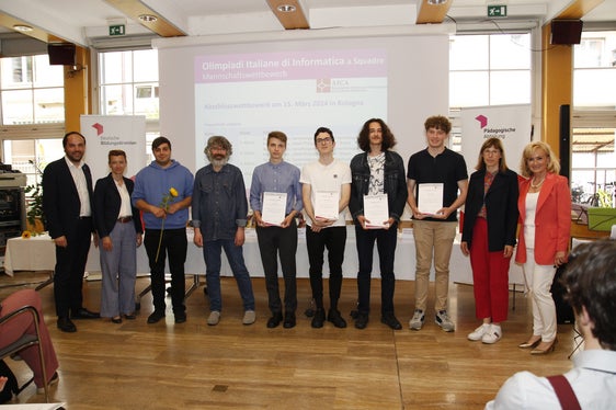 David Mairhofer, Damian Mayr, Fabian Reifer, Serafim Thaler nahmen am nationalen Mannschaftswettbewerb der Informatik-Olympiade (Wettbewerbszyklus 2022/2023) teil. (Foto: LPA/Bildungsdirektion/Verena Hilber)