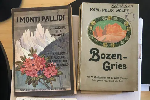 Nachlass von Karl Felix Wolff: Neben seinen Dolomitensagen war er auch sonst journalistisch vielseitig tätig. (Foto: Ist. Ladin Micurá de Rü)