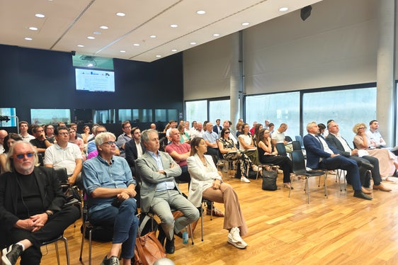 Das Forum Digital ist ein Stakeholder-Treffen, das regelmäßig in der Eurac abgehalten wird und bei dem Neuigkeiten aus dem IT-Bereich thematisiert werden. (Foto: LPA/Ursula Pirchstaller)