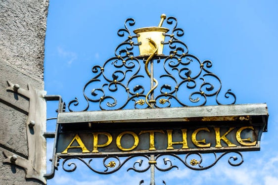 Die Landesregierung hat heute grünes Licht für Neuerungen in der Ausgabe von Medizinprodukten an Diabetiker und Diabetikerinnen gegeben. Damit werden Dienstleistungsapotheken ausgebaut. (Foto: iStock)