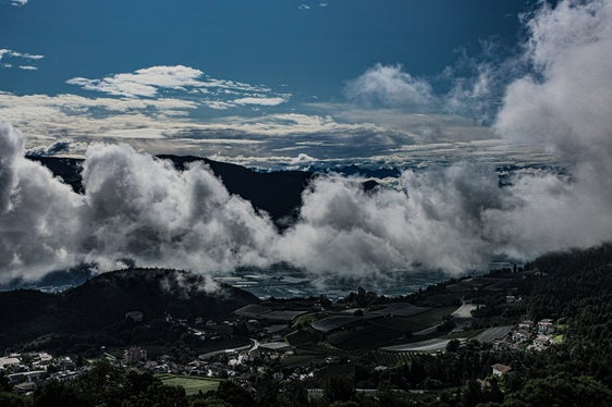 Immagine del mese di luglio 2025: vista sulla Valle dell'Adige (Foto: USP/Martin Geier)