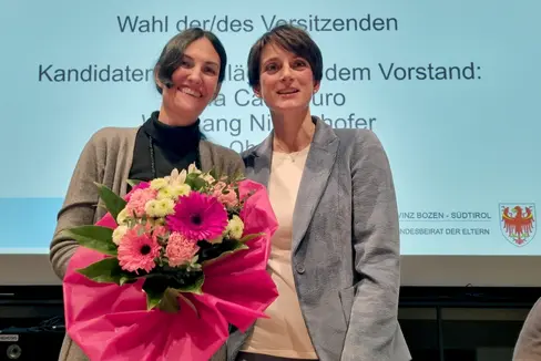 Die neue Vorsitzende des Landesbeirats der Eltern Silvia Cadamuro (links) und ihre Stellvertreterin Sonja Spitaler (Foto: LPA/Landesbeirat der Eltern)