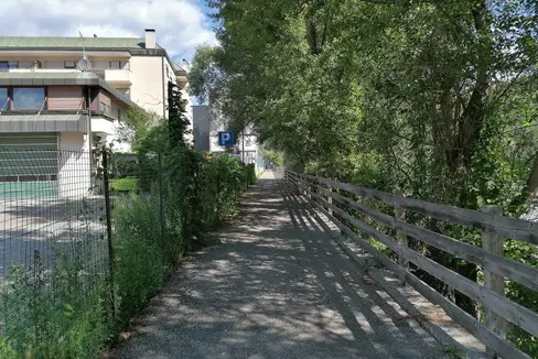 Da febbraio l’Ufficio bacini montani Nord effettuerà lavori di manutenzione delle rive dell’Isarco a Bressanone. Per mettere in sicurezza la pista ciclabile verranno rimossi alcuni pioppi (Foto: ASP/Ufficio sistemazione bacini montani Nord)