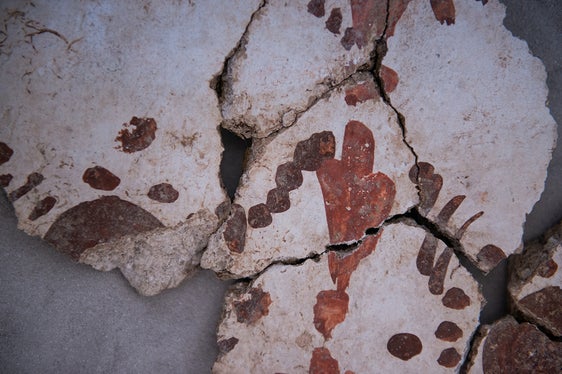 Nell'atrio di Palazzo Rottnbuch i visitatori hanno potuto ammirare vari reperti archeologici. (Foto: ASP/Claudia Corrent)