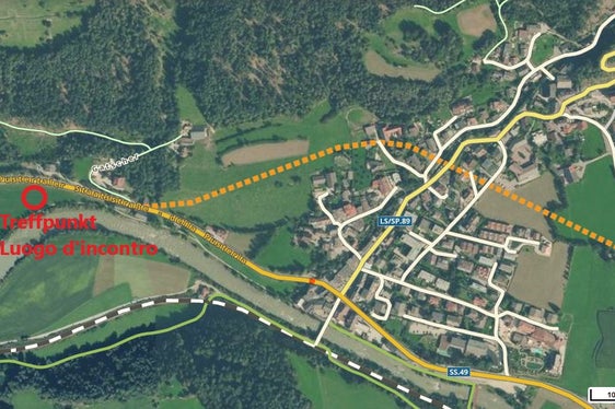 Treffpunkt für die Übergabe der Arbeiten für die Umfahrung Kiens. (Bild: Mobilitätsressort)