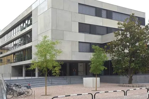 Ammontano complessivamente a 11.879.617,75 euro i finanziamenti assegnati alle scuole italiane della provincia per lo svolgimento di 8 interventi garantiti dai fondi PNRR. (Foto: USP/Daldos)