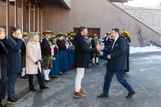 Landesrat Daniel Alfreider (links) begrüßte Minister Matteo Salvini. (Foto: LPA/Tiberio Sorvillo)