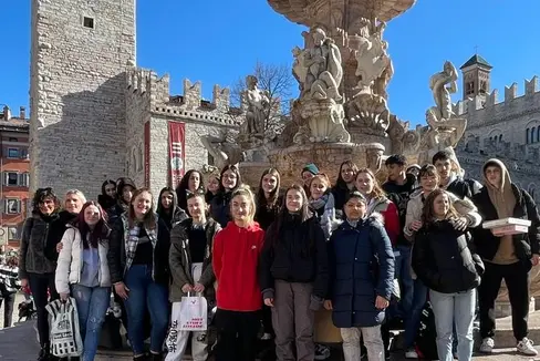 Gli apprendisti venditori delle scuole professionali provinciali Zuegg e Einaudi in visita a Trento (Foto: ASP/LBS Zuegg)